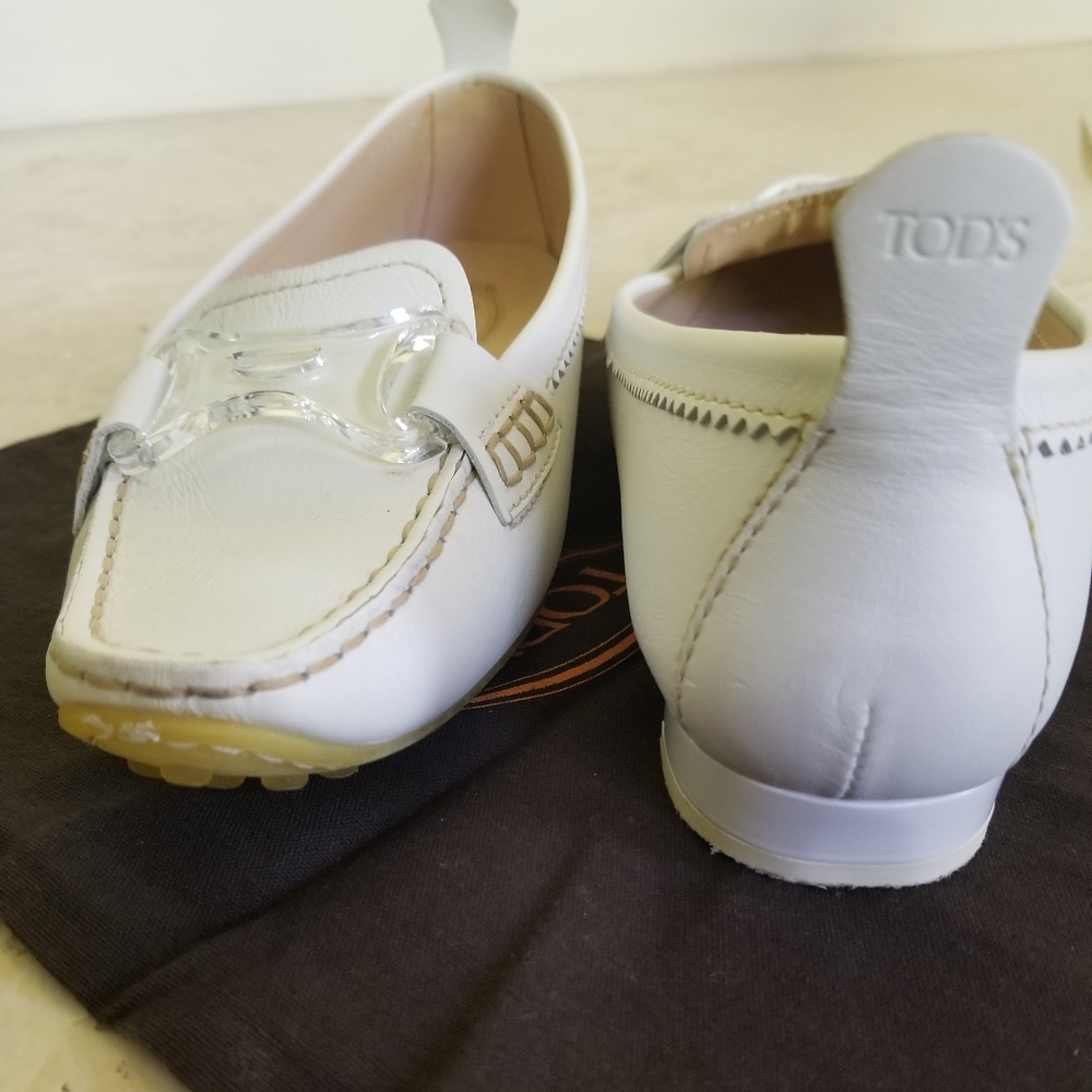 TOD'S white leather flats size 6,5
